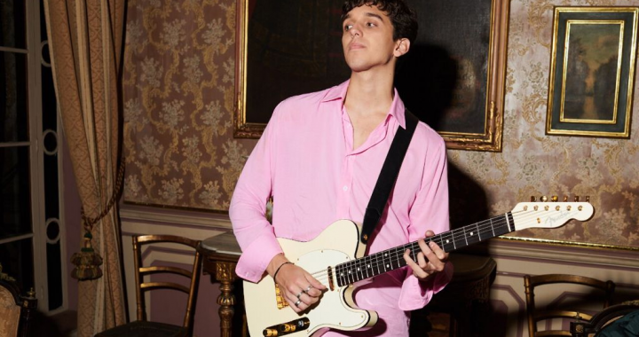 Cantante peruano Dirk presenta “Dicen” con inesperado paso de balada a festejo