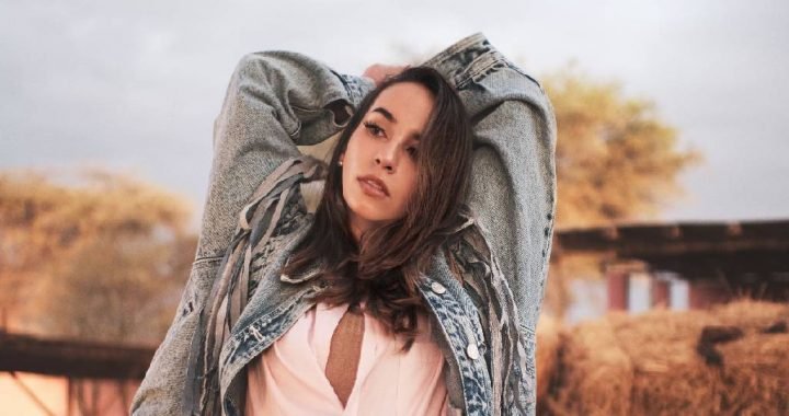 Una historia efímera: Maria Gracia lanza “El Bar”