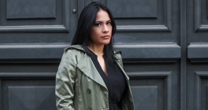 Escucha «Basta ya», lo nuevo de la cantautora peruana Wendy NaBra