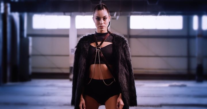 La colombiana ERII lanza ‘Ven’, una canción de empoderamiento y actitud