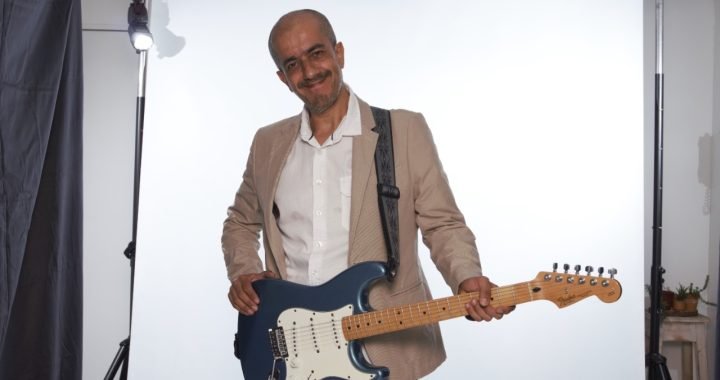 El colombiano Alejandro Gutiérrez lanza ‘Llegó el amor’ y ‘Dame un like’.