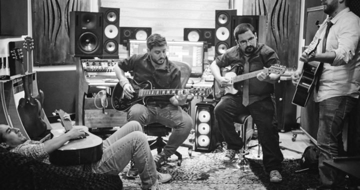 Los colombianos de Bonus Trak regresan con ‘Un día como hoy’