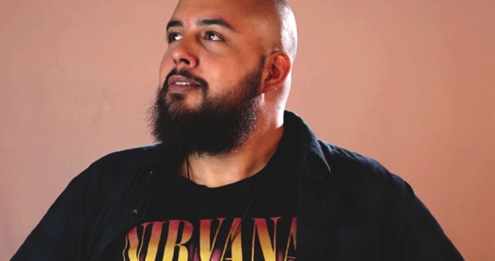 El colombiano Pepe Cosme le canta al dolor en ‘Martes & Trece’