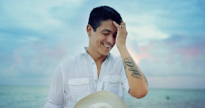 Américo estrena su nuevo single ‘Aquí abajo’ y llegará a Lima para Fiestas Patrias