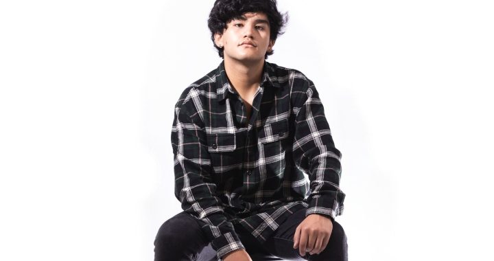 Desde Colombia, Ollie Bend presenta su disco ‘Dealing With Me Is Enough’
