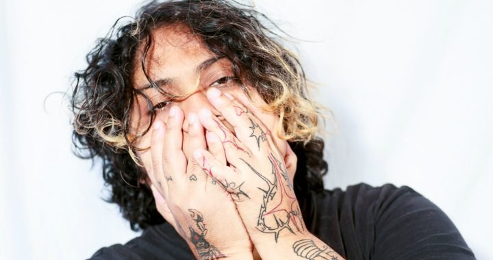 «Gas y Lux», el álbum más gay y ecléctico de Negra Valencia