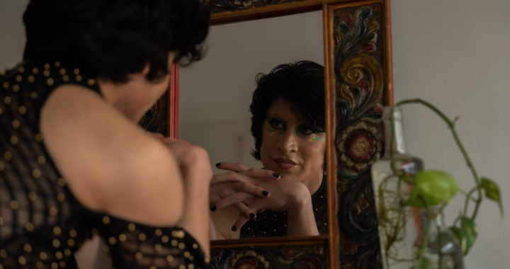 Plastical People reversiona el clásico ‘Tú con  Él’ de Los Iracundos y lo vuelve psicodélico