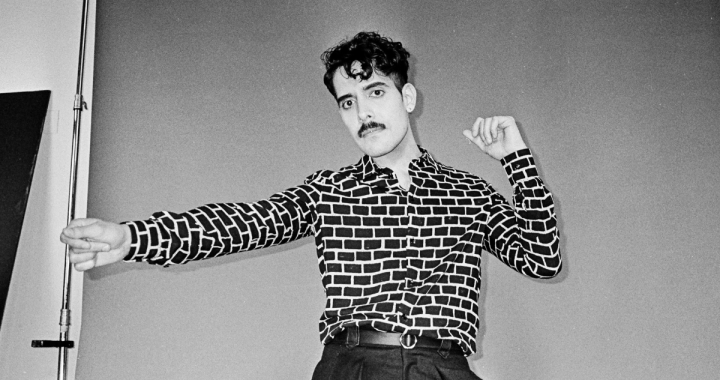Alan Palomo prepara nuevo álbum sobre «una parodia del ego de los rockstars»