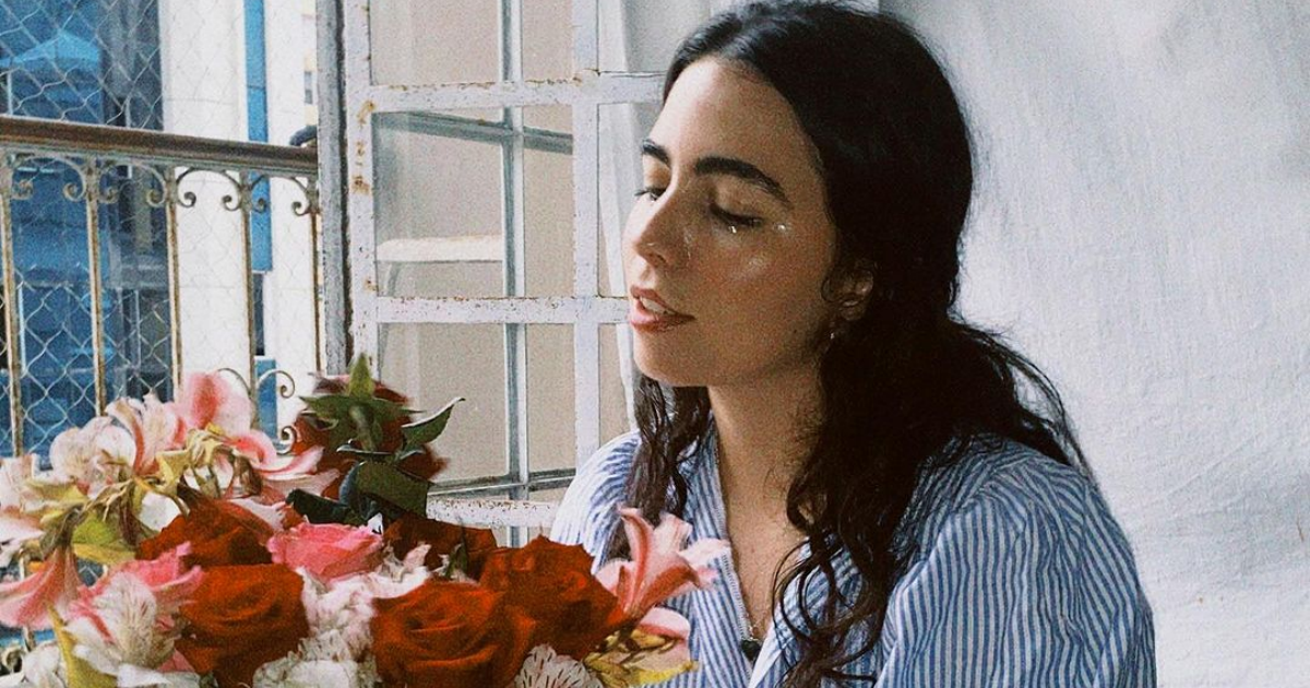 Clara Yolks desnuda su corazón al compás de «Inquilino», su nueva canción