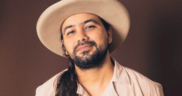 El colombiano Jaison Neutra presenta el show ‘Un Arrabalero en Bogotá’