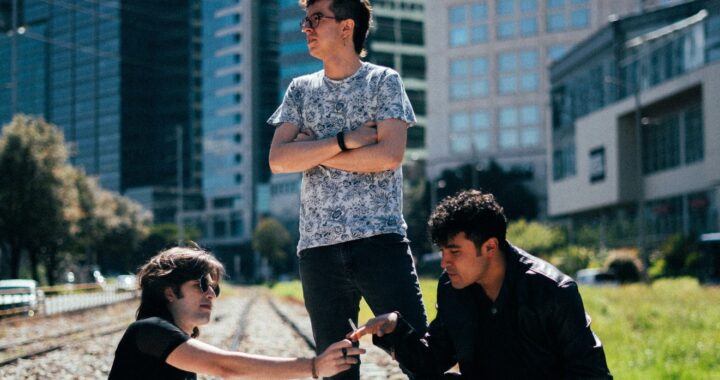 [Novedad] La banda colombiana Zafiro presenta ‘Mil palabras’