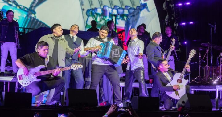 Los mexicanos, Grupo Firme la rompe en Puerto Rico