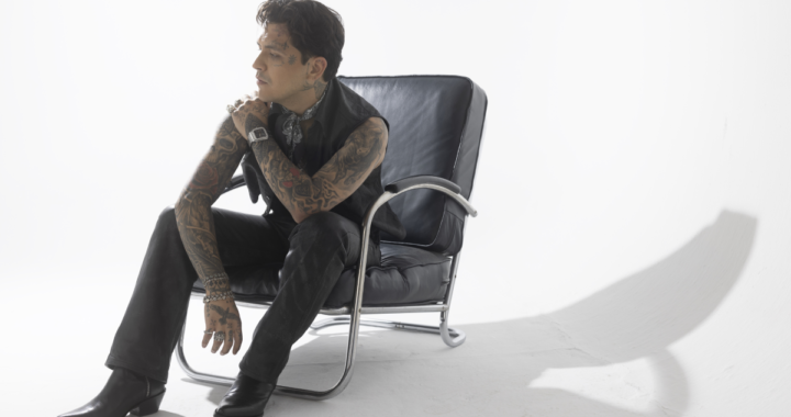 Christian Nodal se transparenta y expresa su nostalgia en «Pal Cora EP. 2»