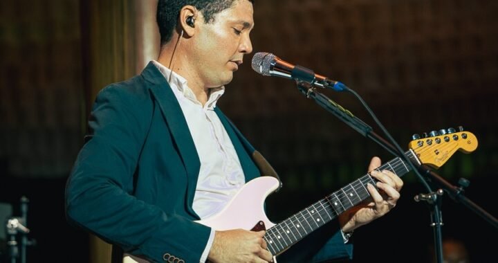 Daniel Tapia revive el clásico ‘Ojos verdes’ con un toque pop