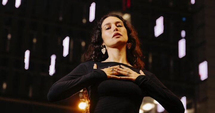 Gala Brie emprende su primera gira nacional y llevará su música a ocho ciudades del Perú en 2025