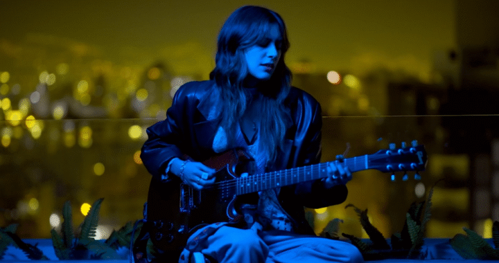 Lucy Perez reimagina a Miraflores como escenario íntimo de su nueva canción