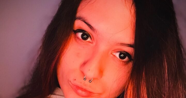 Thalía Mayor lanza ‘I Miss U’: Una carta que nunca se envió en tono pop punk