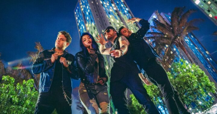 [Estreno] La banda de rock colombiana Voltana le canta a la salud mental y emocional en ‘Rainy Night’
