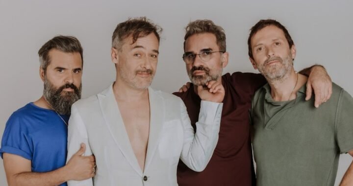 Love of Lesbian celebra 25 años de carrera con nuevo álbum y show especial en Lima