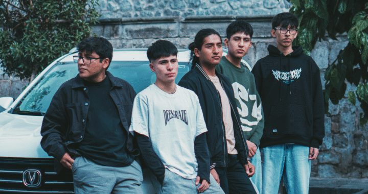 Cerdo Ballena debuta con “El día que conocí el mar”, un EP que convierte el enamoramiento en canciones