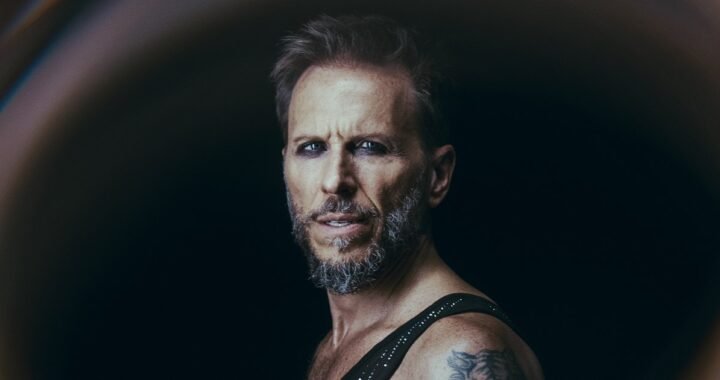 Inquietud creativa y distorsión: Noel Schajris explora su lado más rockero en «Otra Vez – Versión Noel»