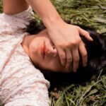 Cinthya Miranda encara el dolor a voz y guitarra en “Hambre”, su nuevo sencillo