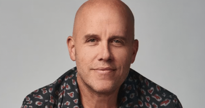 Gian Marco estrena «Dime Qué Más», una salsa apasionada sobre las secuelas del desamor