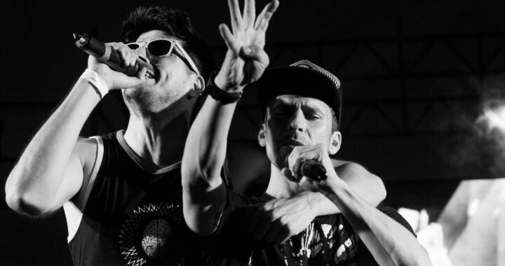Bailar, pensar y organizarse: Los 20 años mostros de La Mente