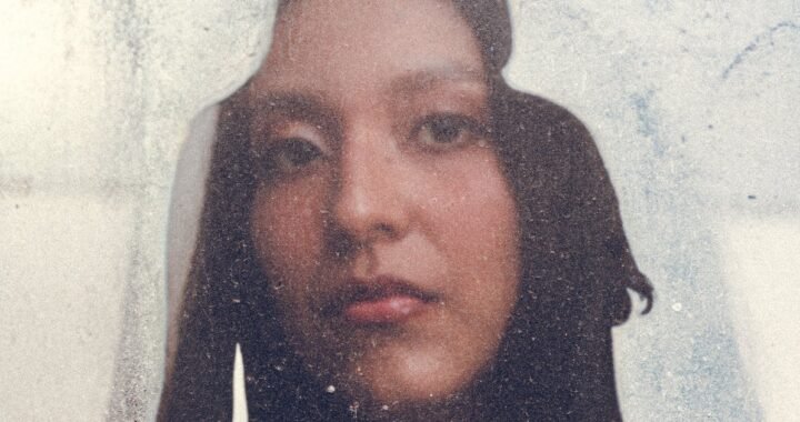 Valeria Aragón se escucha y se reconoce en su nuevo álbum ‘En el Retrato’